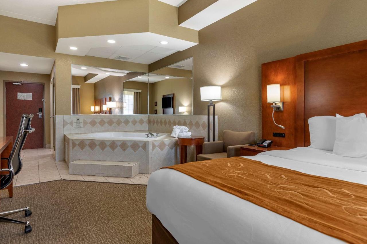 Comfort Suites Grand Rapids South Kentwood Exterior foto