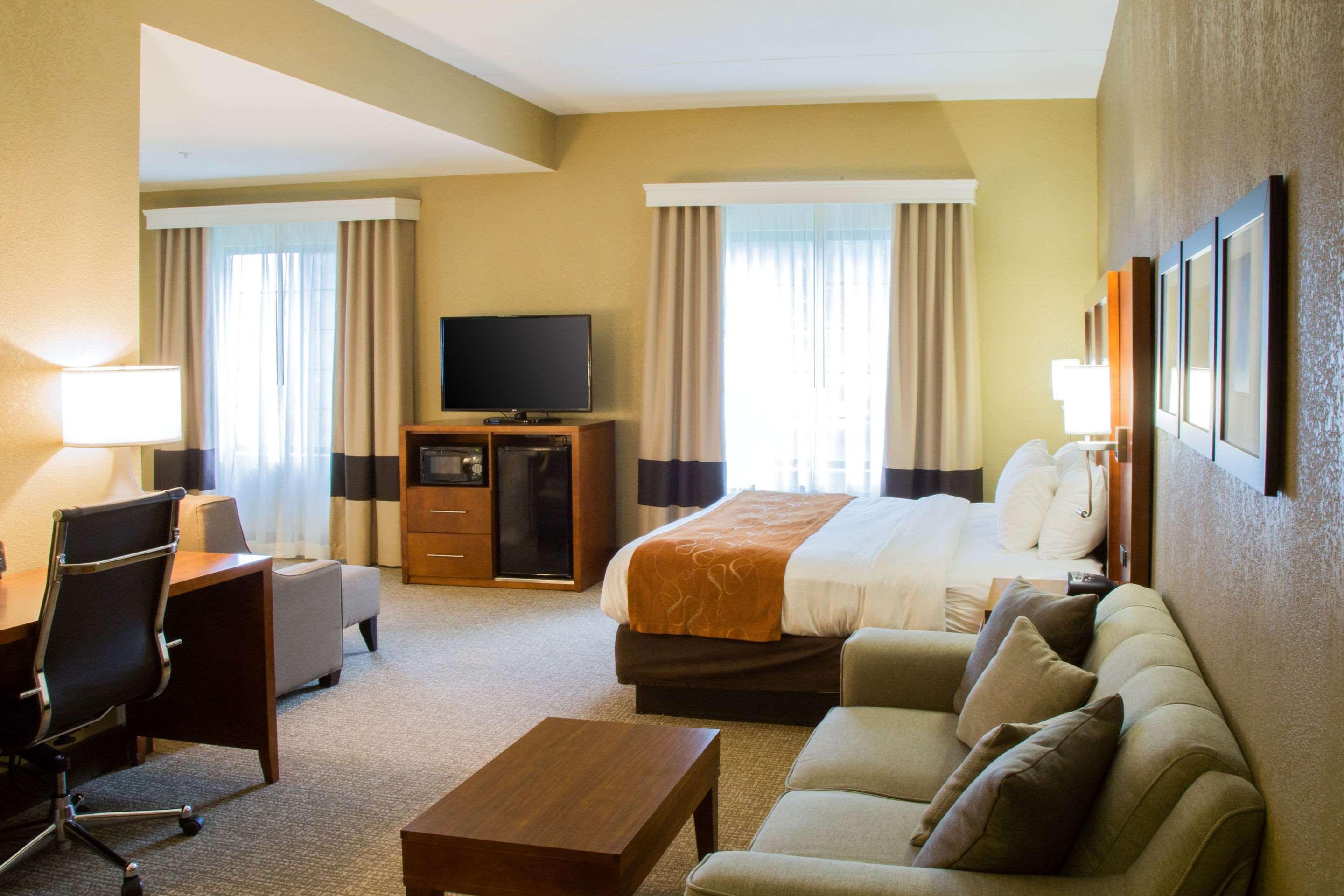 Comfort Suites Grand Rapids South Kentwood Exterior foto